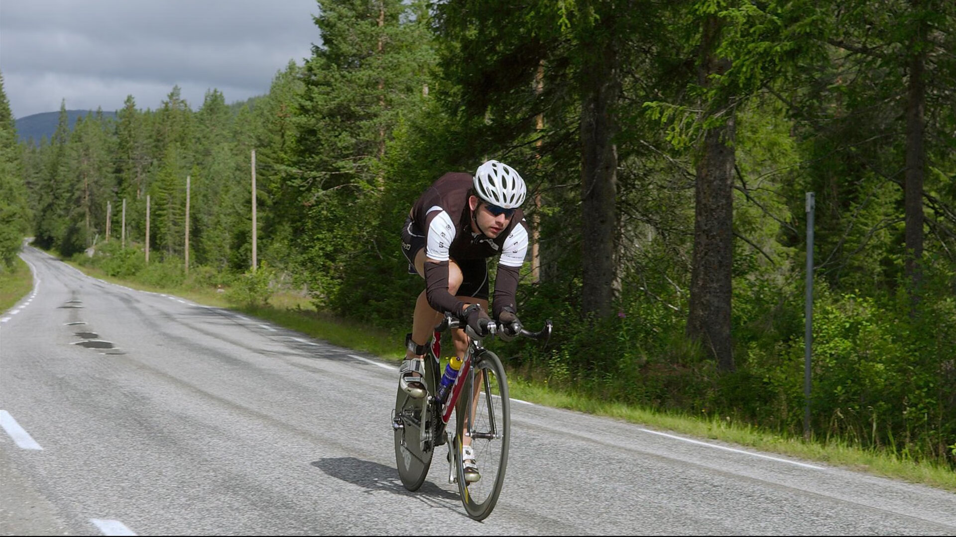 奥运周期背景下的关键博弈，骑士用团队篮球为季后赛席位正名