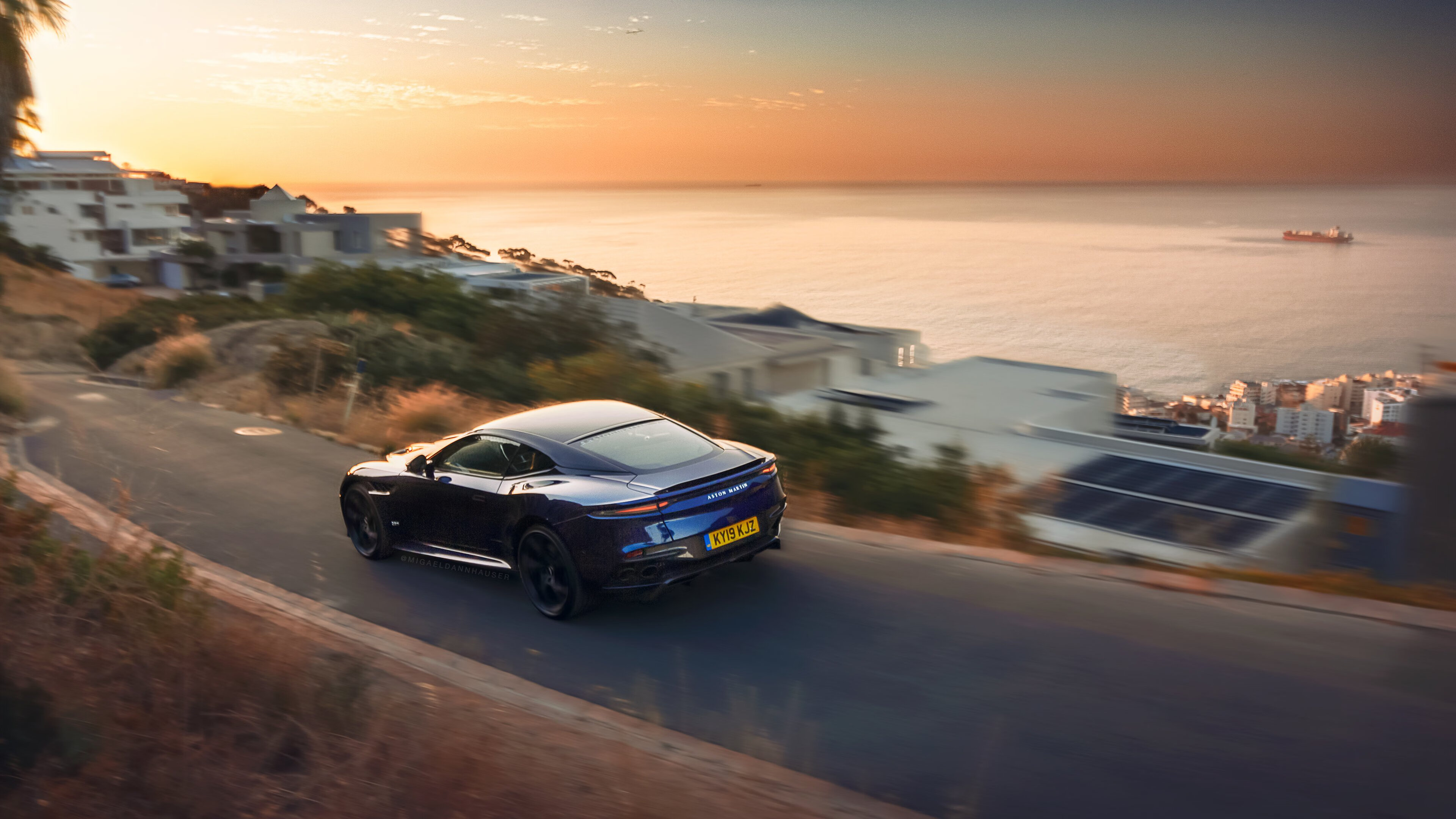 布克狂轰42分背后，深圳队破釜沉舟之夜，从骑士手中夺下生死门票